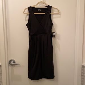 NWT Eddie Bauer black dress with pockets.